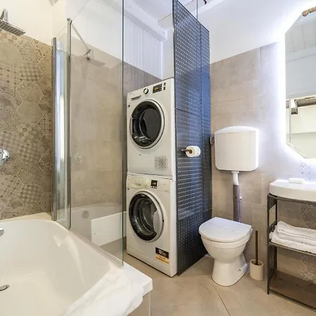 Pensión Savoia Lux Cagliari