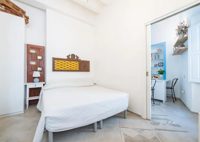 Savoia Lux 4* Кальяри
